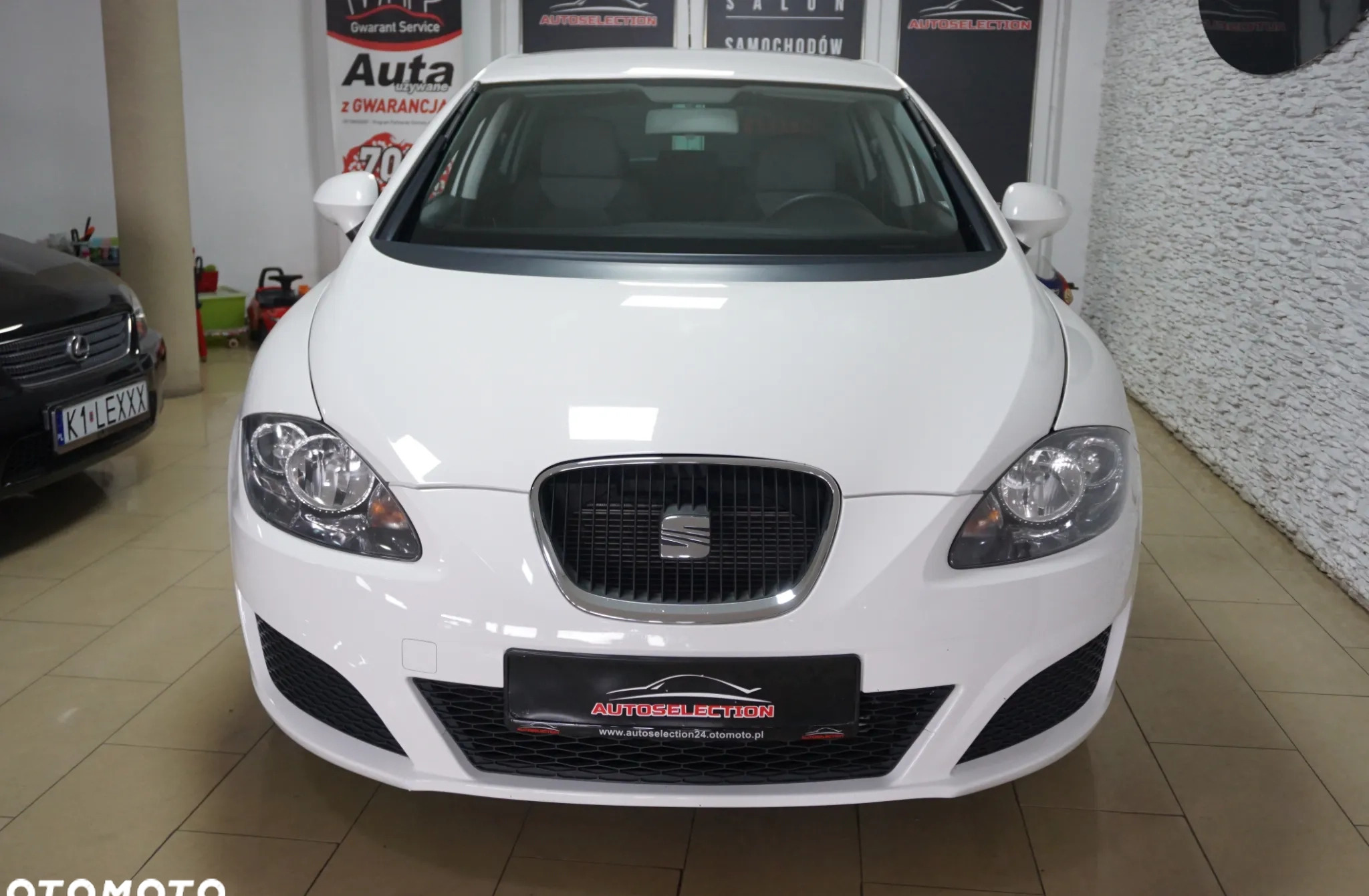 Seat Leon cena 23900 przebieg: 101800, rok produkcji 2010 z Piaseczno małe 704